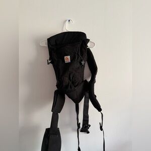 Ergobaby Adapt Baby - Pure Black - Newborn to Toddler